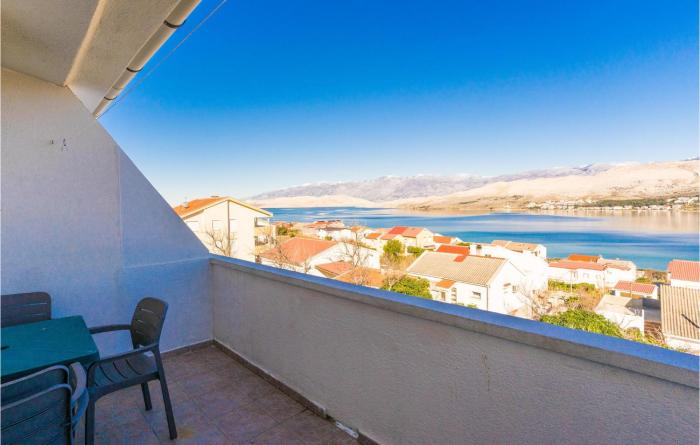 Amazing Apartment In Pag With 2 Bedrooms And Wifi