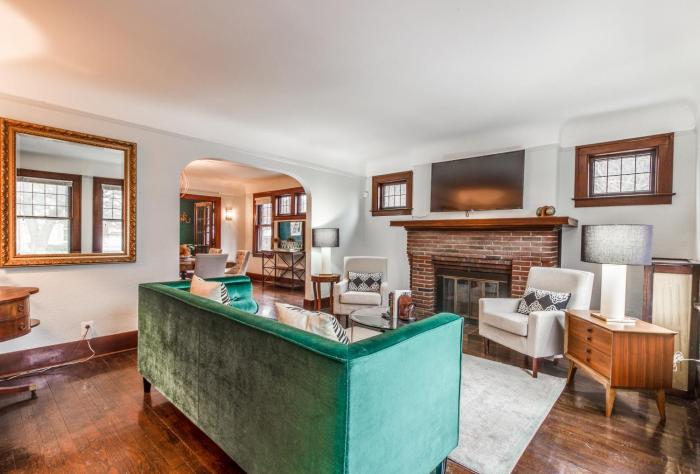 NEWHOST-Victorian Pintrest Style 15min to Downtown