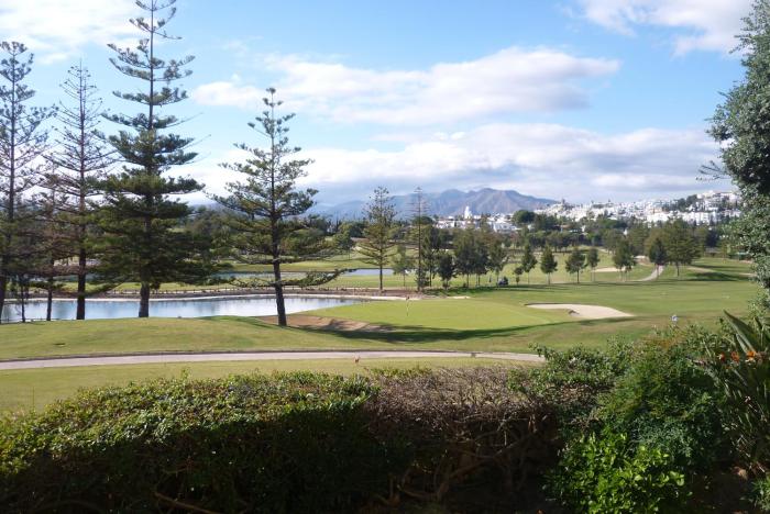Beautiful Apt with Golf & Lake Views Mijas Golf