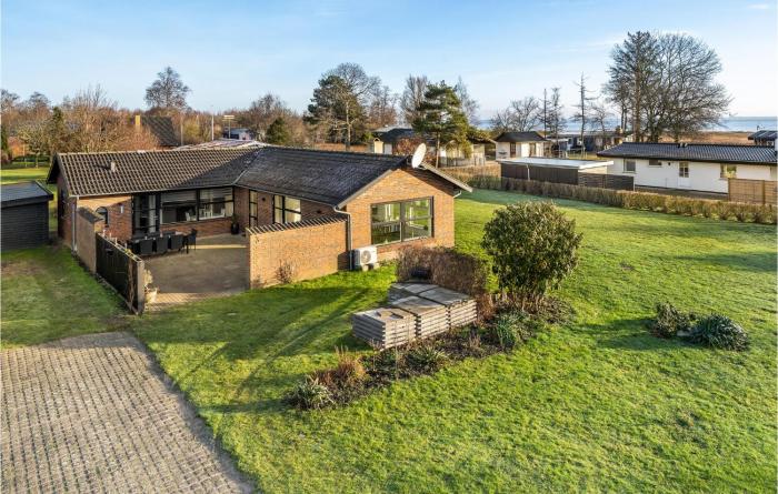 Nice Home In Rudkøbing With Kitchen