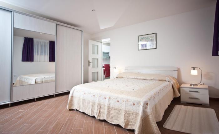 Apartment Lina near beach&Old town