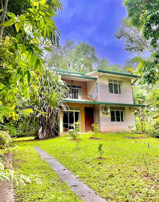 Eco Village Hiking Retreat