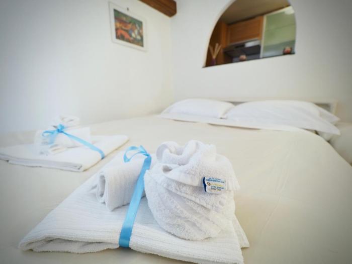 STUDIO POLLAIUOLI (ACQUARIO) - GENOVABNB.IT