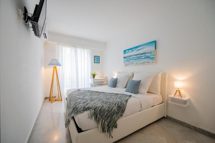 Le Victoria - Beau 2P avec vue mer latérale, balcon, piscine, sauna et parking privé au centre ville de Menton