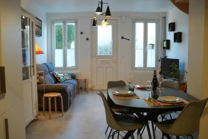 Maison vue Baie au coeur du quartier de lAbbaye