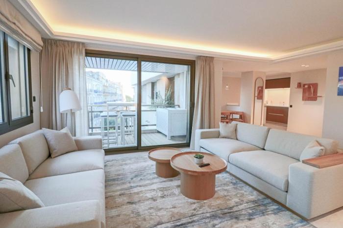 Bright Apartment in Heart of Cannes