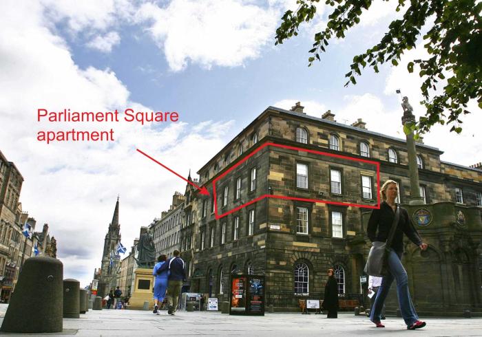Parliament Sq apt 12 Royal Mile