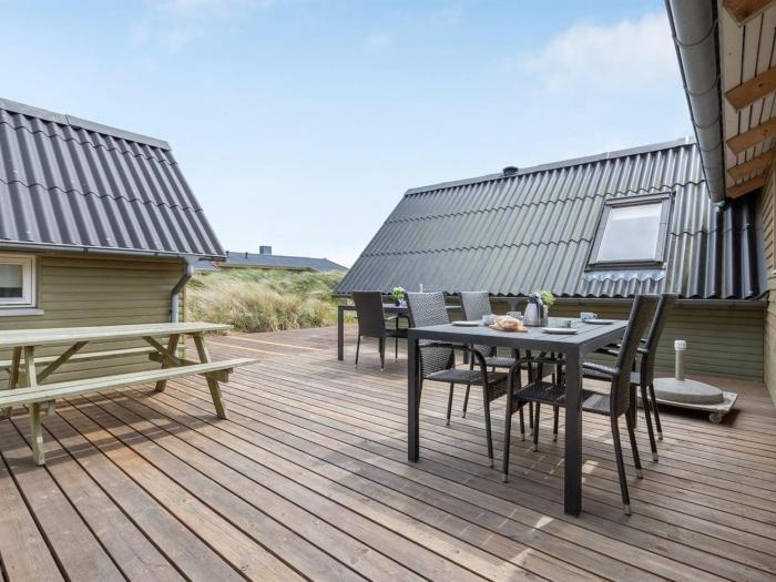 Holiday Home Hinz - from the sea by Interhome
