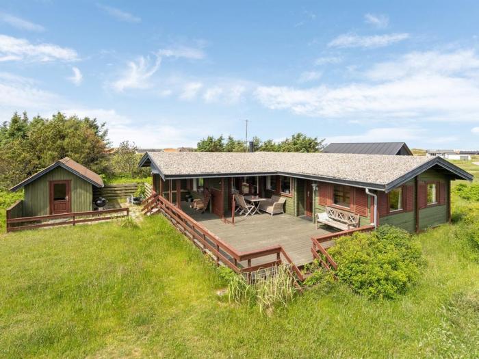 Holiday Home Sharina - 500m from the sea in NW Jutland by Interhome