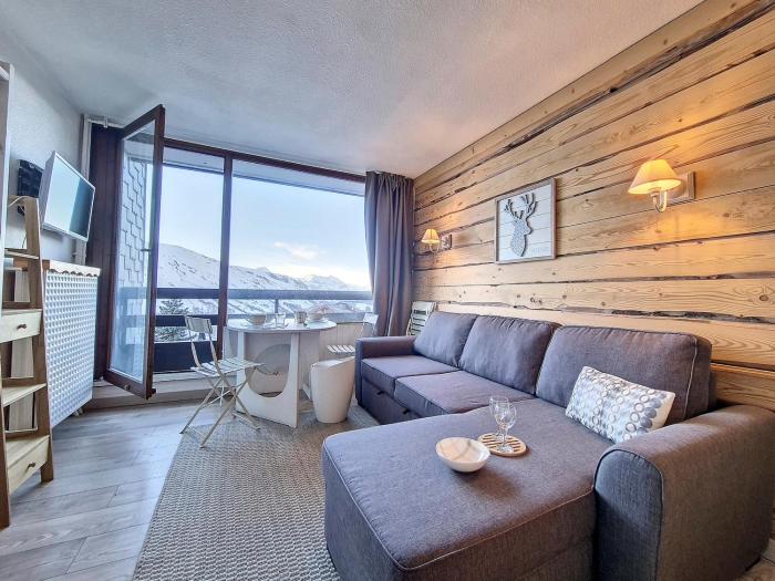 Studio rénové avec balcon - Quartier Croisette - FR-1-344-1162