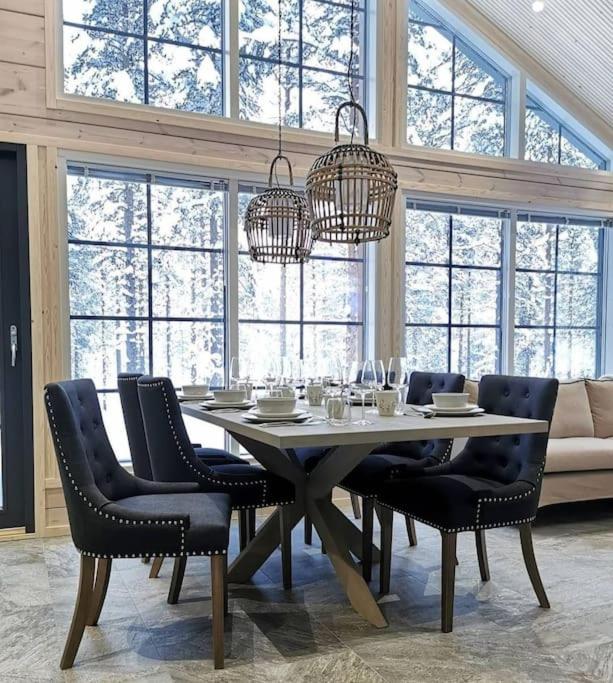 Levin Villa Aurora A