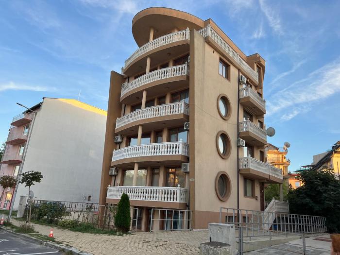 Частен апартамент Стамополу - Private Two-Bedroom Apartment Stamopolu