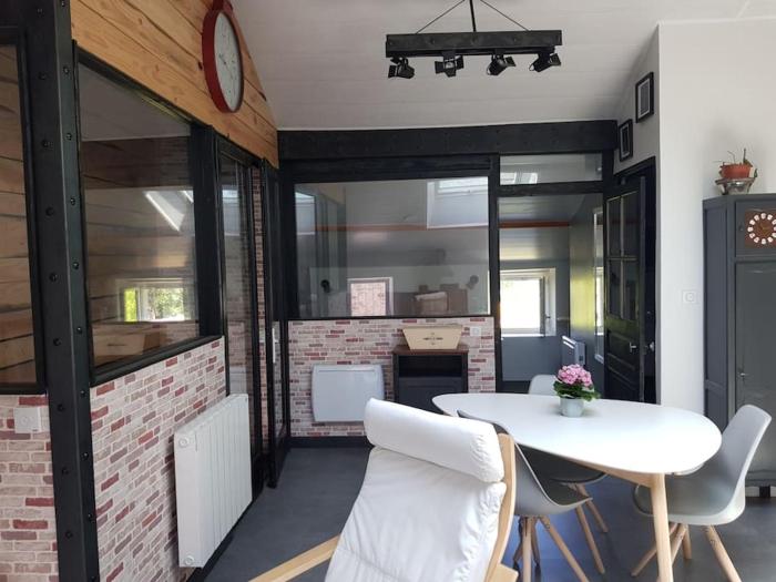 Petite maison type Loft en plein bourg dAmbazac