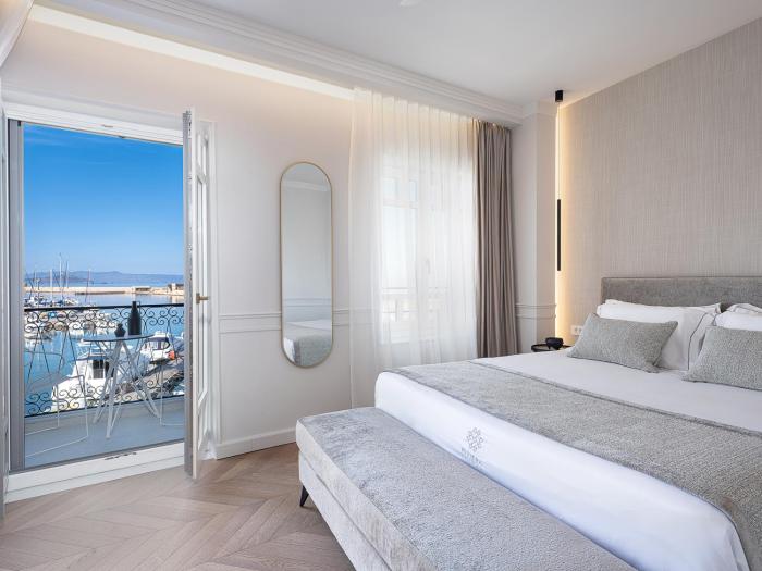 Riviera Suites