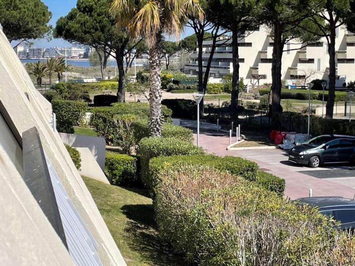 Studio climatisé 4 pers avec piscine et parking à Port Camargue - FR-1-250-230