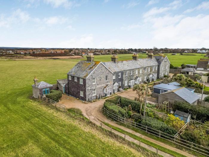 Charming Old Coastguards Cottage - Pass the Keys