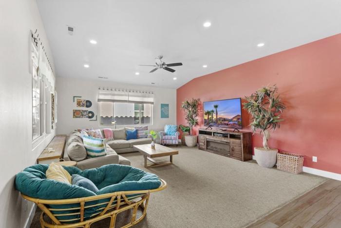 PV 110 Themed Rooms, PS4, Ping Pong, Pack n` Play, Electric Fire Place, Games, and More