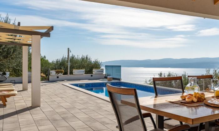 Villa Dream with private pool, 2 bedrooms with en-suite bathrooms, sea view