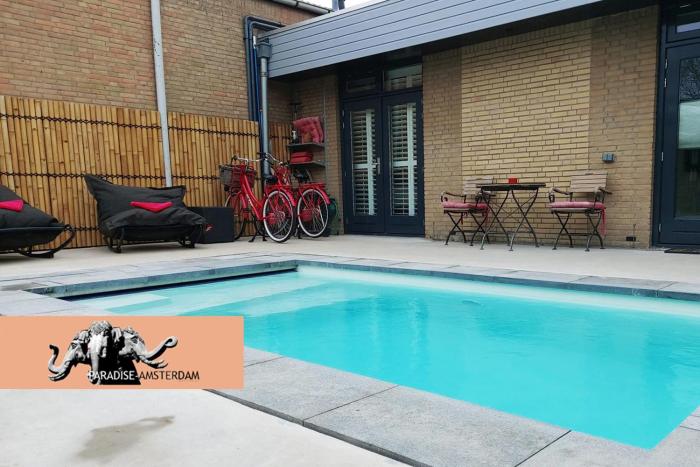 Paradise Amsterdam bungalow of 80 m2 with private pool - inclusive, parking, use of bikes, tourist tax and much more
