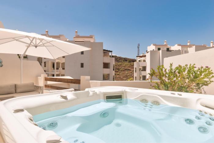 Colinas-Tahona 3,3 PENTHOUSE POOL VIEW & JACUZZI