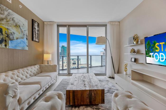 Hyde Resort Beachfront Condo #1904 - GORGEOUS 2BD & 2BA APT WITH OCEAN VIEW