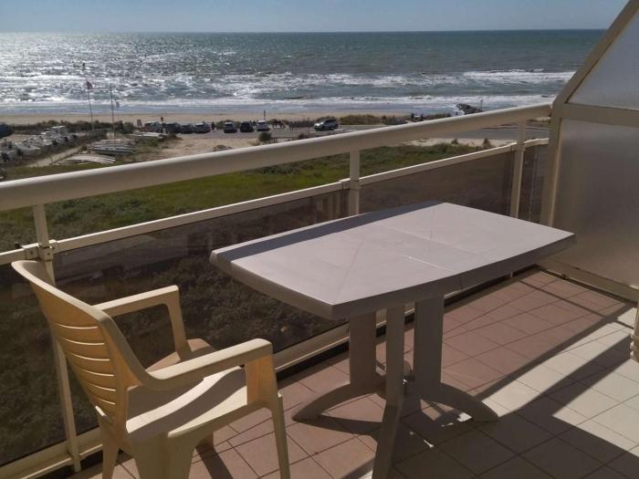 Appartement cosy face mer avec balcon et parking privé - FR-1-672-13