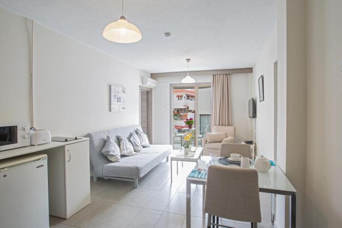 Ayia Napa Holiday Apartment So3