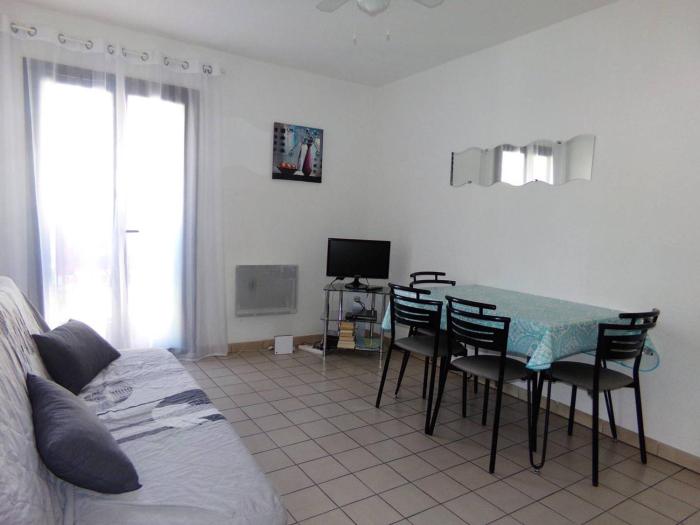 Appartement F2 avec Ascenseur, WIFI et Animaux Acceptés à Amélie-les-Bains - FR-1-703-1