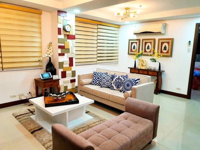 McKinley Hill, BGC 3 Bedroom Unit Venice Mall Walking Distance