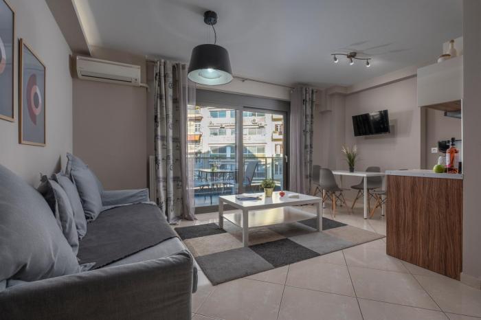 Antigonidon Square 4