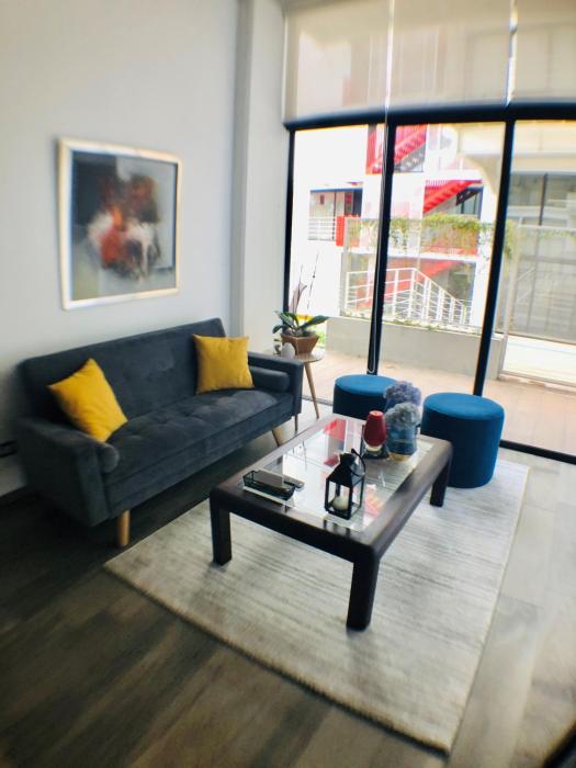 Apartamento moderno 2 habitaciones y 2 baños area Cayala y Embajada USA