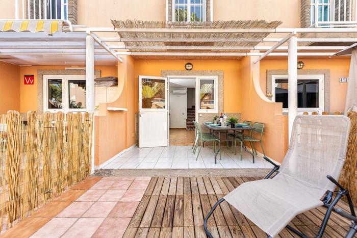 GREEN ISLAND HOLIDAY