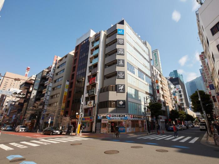 Rembrandt Cabin & Spa Shimbashi - Caters to Men