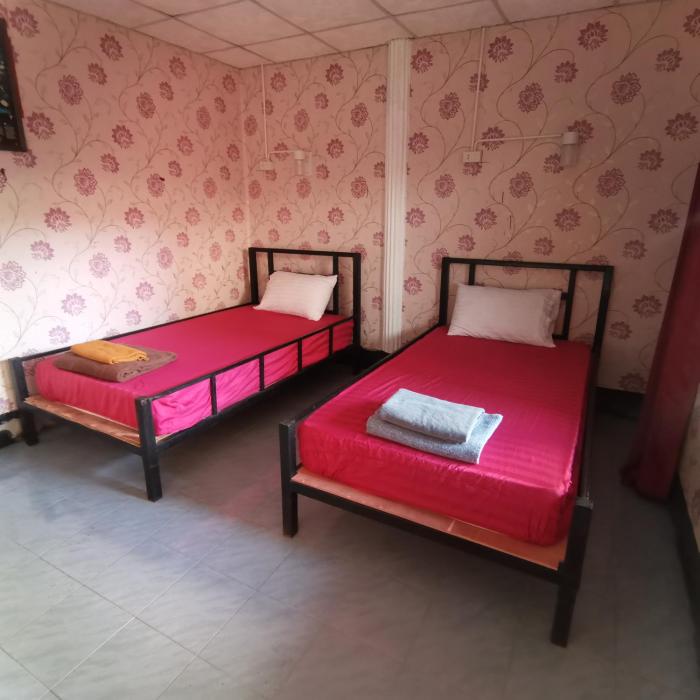 Haadrin Village near the pier