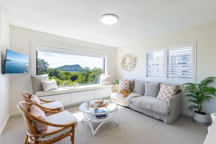 Intrepid 14 Unlimited magnificent water views