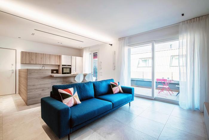 Sette - by MyHomeInComo