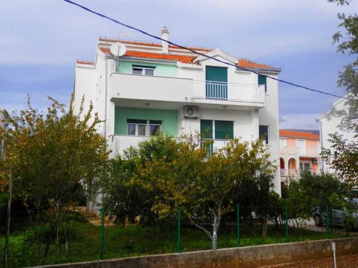 Apartments with parking space Kastel Stafilic, Kastela - 20694