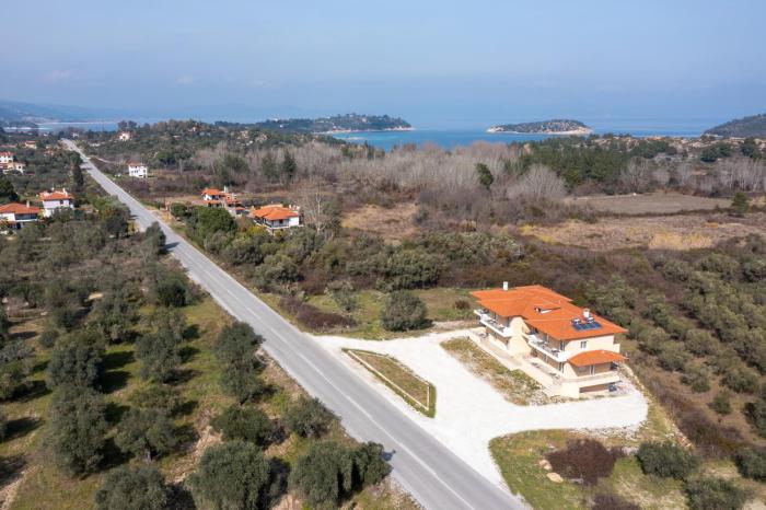 Les Oliviers - Studios & Apartments