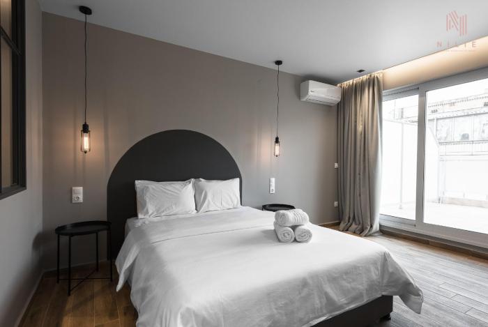 Big Apple, Nilie Hospitality MGMT