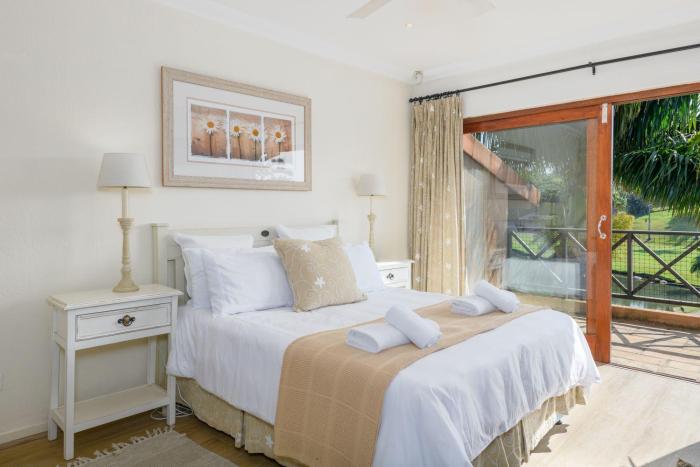 San Lameer Villa 10432 - 5 Bedroom Deluxe - 10 pax - San Lameer Rental Agency