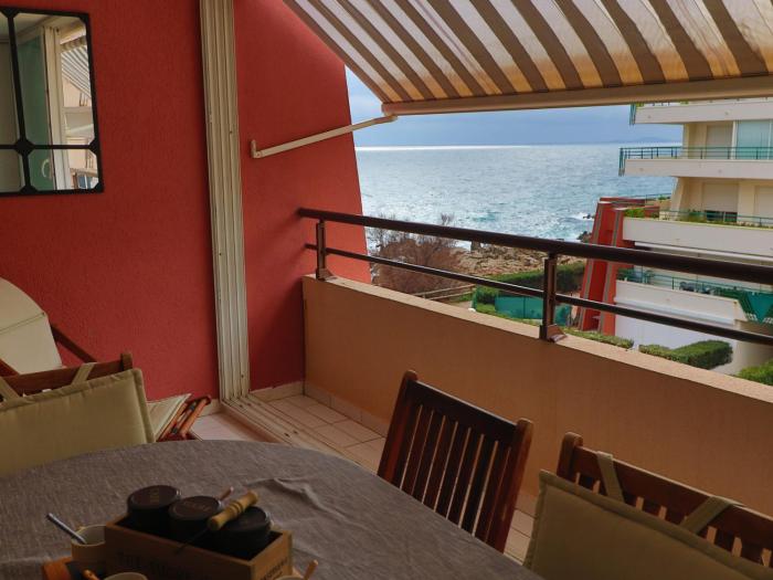 Confortable 2 pièces climatisé avec loggia vitrée à Sète - FR-1-472A-267