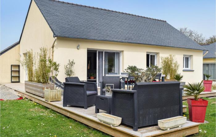 3 Bedroom Gorgeous Home In Milizac