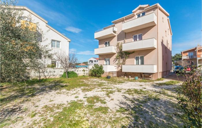 Nice Apartment In Biograd Na Moru With 2 Bedrooms And Wifi