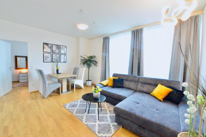 Skyscraper-Feeling With Parking Nearby