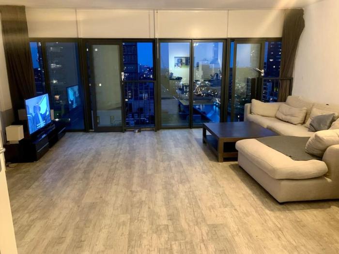 Long Term Rental - Beautiful Apt City center Free Parking