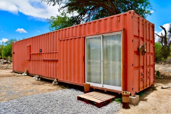 Tampu, the Container House