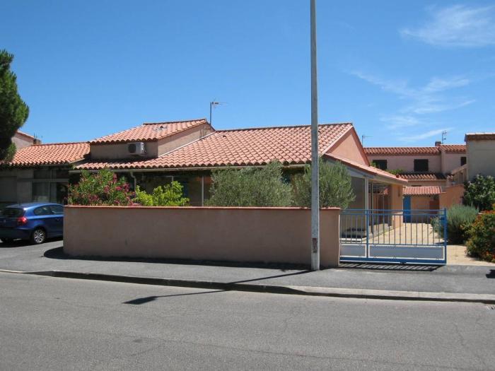 Villa 4 pièces, 10 couchages, jardin, terrasses, à 900m de la plage, Saint-Cyprien - FR-1-106-35