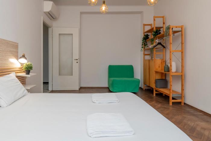 [Renovated apartment close to central station] Ponte Seveso 42