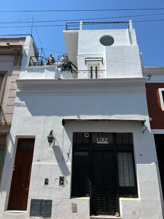 Enchanting townhouse loft in heart of San Telmo