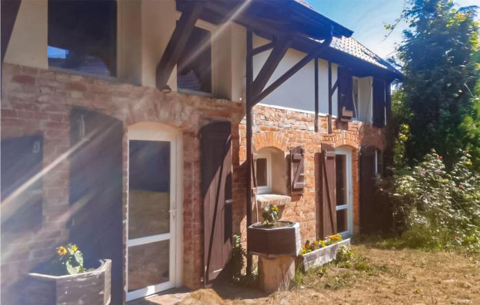 2 Bedroom Lovely Home In Zelazo